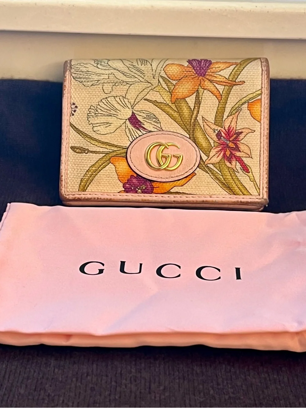 Gucci beautiful wallet